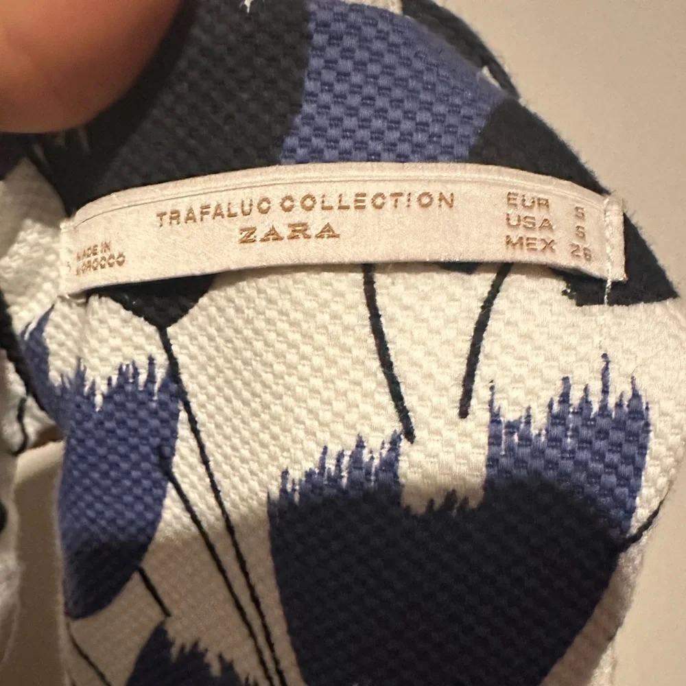 Zara Fit and Flare Floral Mini Dress white red and blue - Picture 5 of 5